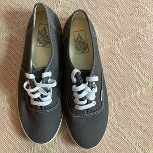 Vans Authentic Lo Pro Women's Shoes NWOT